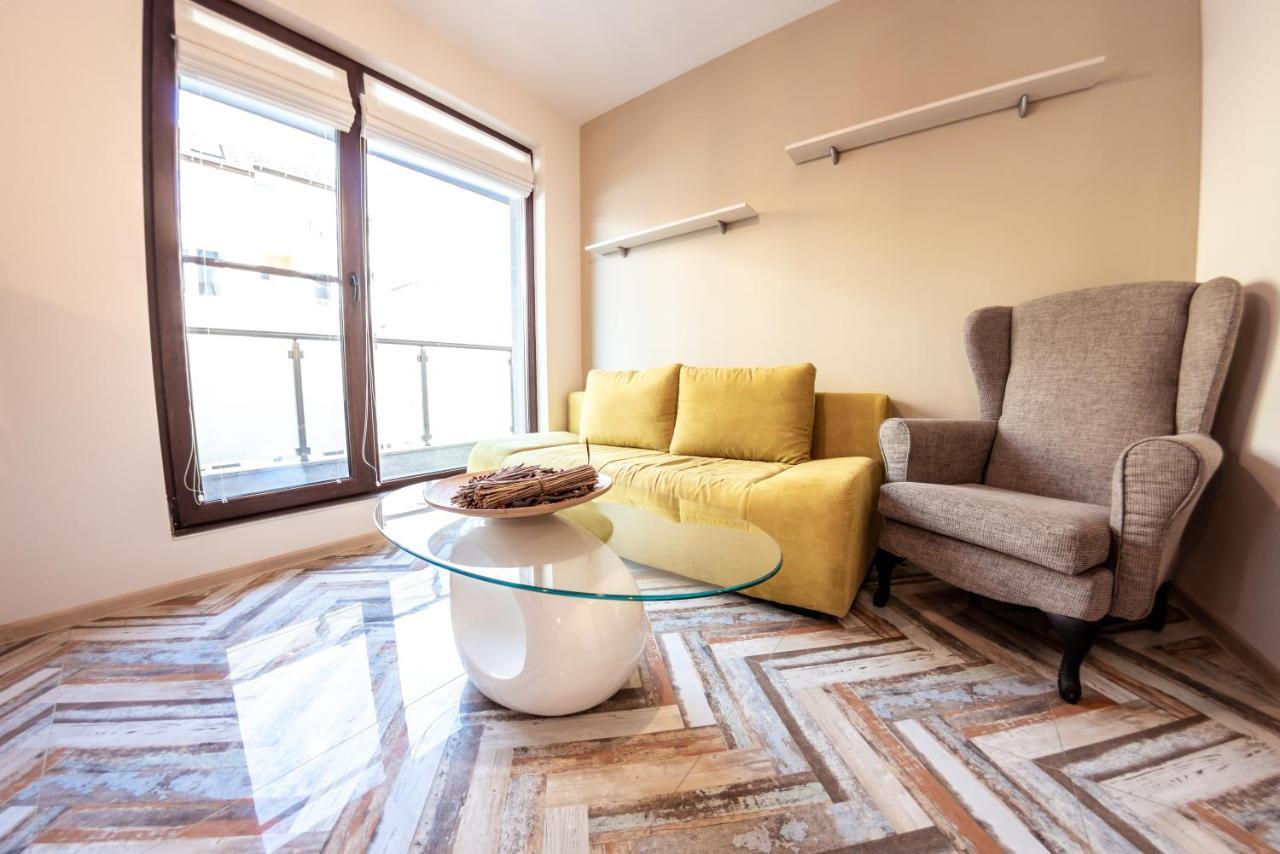 Bright 1Bdr Apartment With A Balcony Sofya Dış mekan fotoğraf